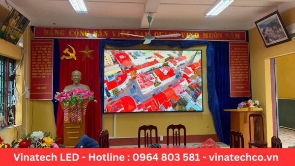Màn LED P2.5 tại Trường trung học 
